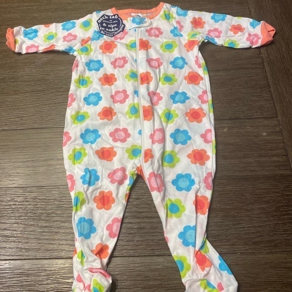 Gerber
100% COTTON baby girl onesie